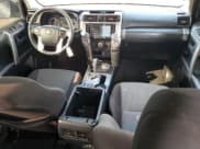 ✅ 2022 Toyota 4Runner SR5 • VIN: JTEMU5JR0N6027358 • Лот: 87312485. Опубликован ранее на Copart с пробегом 25 962 миль. Бесплатный доступ к архиву аукционных продаж из США и подробный отчёт об истории автомобиля на DreamBid. Изображение 8.