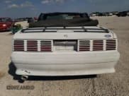 ✅ 1989 Ford Mustang GT • VIN: 1FABP45E4KF204791 • Lot: 74934624. Wystawiony na Copart z przebiegiem 22 823 mil. Bezpłatny archiwum sprzedaży aukcyjnych z USA i szczegółowy raport historii pojazdu na DreamBid. Zdjęcie 6.