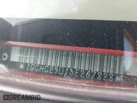 ✅ 2003 Chevrolet Silverado 2500HD LS • VIN: 1GCHC29U13E267828 • Lot: 42712108. Listed on IAAI with 217,111 mi. Free auction sales archive from the USA and detailed vehicle history report at DreamBid. Image 9.