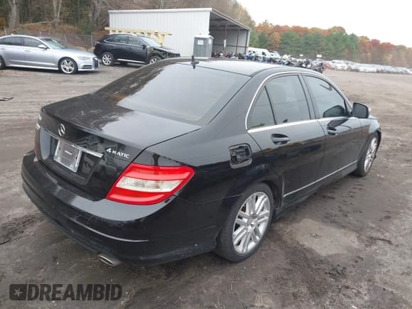 ✅ 2009 Mercedes-Benz C 300 Sport • VIN: WDDGF81X09F278744 • Lot: 43568504. Listed on IAAI with 102,830 mi. Free auction sales archive from the USA and detailed vehicle history report at DreamBid. Image 4.