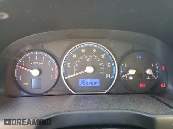 ✅ 2007 Hyundai Santa Fe GLS • VIN: 5NMSG13D67H090323 • Lot: 82323804. Listed on Copart with 203,888 mi. Free auction sales archive from the USA and detailed vehicle history report at DreamBid. Image 9.