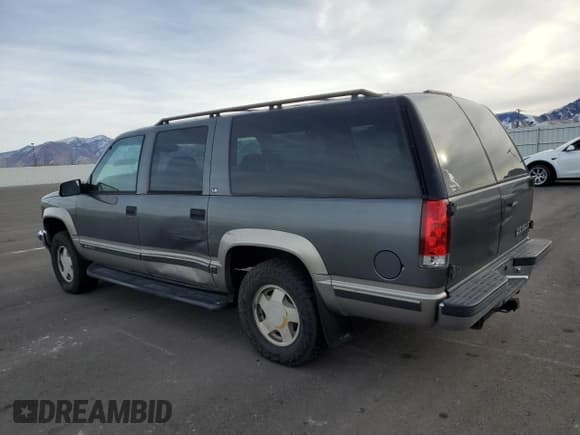 ✅ 1999 Chevrolet Suburban • VIN: 1GNFK16RXXJ442649 • Lot: 76310564. Wystawiony na Copart z przebiegiem 194 531 mil. Bezpłatny archiwum sprzedaży aukcyjnych z USA i szczegółowy raport historii pojazdu na DreamBid. Zdjęcie 2.