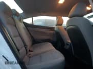 ✅ 2017 Hyundai Elantra Value Edition • VIN: 5NPD84LF1HH018779 • Лот: 92126325. Опубликован ранее на Copart с пробегом 230 142 миль. Бесплатный доступ к архиву аукционных продаж из США и подробный отчёт об истории автомобиля на DreamBid. Изображение 10.