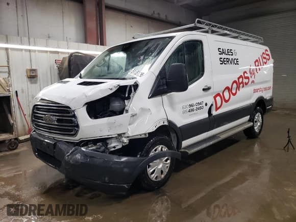✅ 2018 Ford Transit • VIN: 1FTYR1YM5JKA58794 • Лот: 51187265. Опубликован ранее на Copart с пробегом 121 489 миль. Бесплатный доступ к архиву аукционных продаж из США и подробный отчёт об истории автомобиля на DreamBid. Изображение 1.