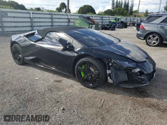 ✅ 2018 Lamborghini Huracan • VIN: ZHWUR2ZF0JLA10922 • Lot: 74699004. Listed on Copart with 12,528 mi. Free auction sales archive from the USA and detailed vehicle history report at DreamBid. Image 4.