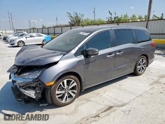 ✅ 2024 Honda Odyssey Touring • VIN: 5FNRL6H80RB034191 • Lot: 81036915. Listed on Copart with 16,978 mi. Free auction sales archive from the USA and detailed vehicle history report at DreamBid. Image 1.