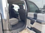 ✅ 2017 Ford F-150 XLT • VIN: 1FTEW1CP4HKD92287 • Lot: 43164109. Wystawiony na IAAI z przebiegiem 154 051 mil. Bezpłatny archiwum sprzedaży aukcyjnych z USA i szczegółowy raport historii pojazdu na DreamBid. Zdjęcie 8.