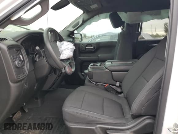 ✅ 2021 Chevrolet Silverado 1500 Custom • VIN: 1GCPWBEK1MZ287563 • Lot: 38712103. Wystawiony na Copart z przebiegiem 18 976 mil. Bezpłatny archiwum sprzedaży aukcyjnych z USA i szczegółowy raport historii pojazdu na DreamBid. Zdjęcie 7.