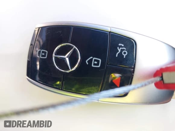 ✅ 2022 Mercedes-Benz E 350 • VIN: W1KZF8DB6NB066179 • Лот: 43292149. Опубликован ранее на IAAI с пробегом 28 028 миль. Бесплатный доступ к архиву аукционных продаж из США и подробный отчёт об истории автомобиля на DreamBid. Изображение 11.