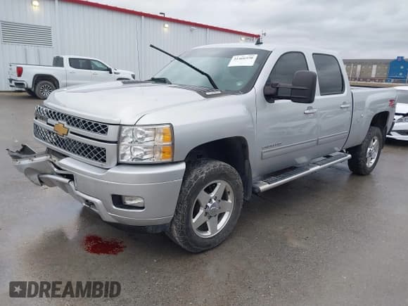 ✅ 2014 Chevrolet Silverado 2500HD LT • VIN: 1GC1KXC84EF139965 • Lot: 41466930. Listed on IAAI with 206,748 mi. Free auction sales archive from the USA and detailed vehicle history report at DreamBid. Image 2.