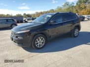 ✅ 2017 Jeep Cherokee Latitude • VIN: 1C4PJLCBXHW644477 • Lot: 86299595. Wystawiony na Copart z przebiegiem 123 838 mil. Bezpłatny archiwum sprzedaży aukcyjnych z USA i szczegółowy raport historii pojazdu na DreamBid. Zdjęcie 1.