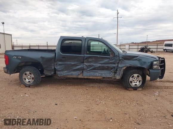 ✅ 2010 Chevrolet Silverado 1500 LT • VIN: 3GCRKSE31AG178416 • Лот: 43531102. Опубликован ранее на IAAI с пробегом 220 777 миль. Бесплатный доступ к архиву аукционных продаж из США и подробный отчёт об истории автомобиля на DreamBid. Изображение 13.