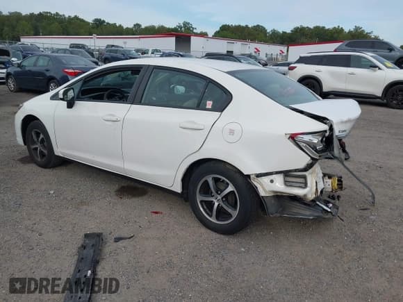 ✅ 2015 Honda Civic SE • VIN: 2HGFB2F78FH548497 • Lot: 43345983. Wystawiony na IAAI z przebiegiem 115 538 mil. Bezpłatny archiwum sprzedaży aukcyjnych z USA i szczegółowy raport historii pojazdu na DreamBid. Zdjęcie 3.