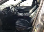 ✅ 2020 Lincoln Nautilus Standard • VIN: 2LMPJ6J99LBL02465 • Lot: 68260005. Wystawiony na Copart z przebiegiem 76 463 mil. Bezpłatny archiwum sprzedaży aukcyjnych z USA i szczegółowy raport historii pojazdu na DreamBid. Zdjęcie 7.