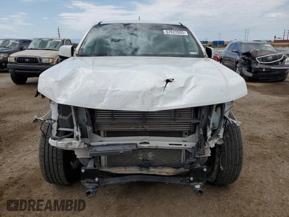 ✅ 2019 Chevrolet Colorado 4WD Z71 • VIN: 1GCPTDE13K1142533 • Лот: 67622955. Опубликован ранее на Copart с пробегом 53 730 миль. Бесплатный доступ к архиву аукционных продаж из США и подробный отчёт об истории автомобиля на DreamBid. Изображение 5.