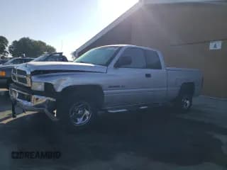 ✅ 2001 Dodge 1500 • VIN: 3B7HC13Y31G767579 • Лот: 69114994. Опубликован ранее на Copart с пробегом 134 797 миль. Бесплатный доступ к архиву аукционных продаж из США и подробный отчёт об истории автомобиля на DreamBid. Изображение 1.