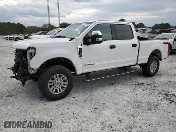 ✅ 2018 Ford F-250 King Ranch • VIN: 1FT7W2BT6JEC44479 • Lot: 91674205. Wystawiony na Copart z przebiegiem 87 675 mil. Bezpłatny archiwum sprzedaży aukcyjnych z USA i szczegółowy raport historii pojazdu na DreamBid. Zdjęcie 1.