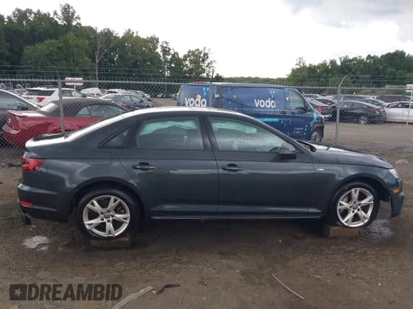 ✅ 2018 Audi A4 Premium • VIN: WAUDNAF47JA065147 • Lot: 42969136. Listed on IAAI with 89,048 mi. Free auction sales archive from the USA and detailed vehicle history report at DreamBid. Image 13.