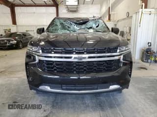 ✅ 2023 Chevrolet Suburban LS • VIN: 1GNSKBEDXPR507852 • Lot: 68348864. Wystawiony na Copart z przebiegiem 20 808 mil. Bezpłatny archiwum sprzedaży aukcyjnych z USA i szczegółowy raport historii pojazdu na DreamBid. Zdjęcie 5.