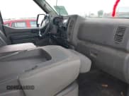 ✅ 2018 Nissan NV Cargo S • VIN: 1N6BF0KY0JN814774 • Lot: 43060238. Listed on IAAI with 217,050 mi. Free auction sales archive from the USA and detailed vehicle history report at DreamBid. Image 5.