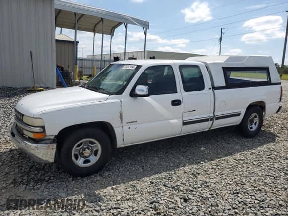 2002 Chevrolet Silverado 1500 with VIN 1GCEC19T92E105982, listed as a Copart auction lot 68452954 with Not provided miles and Salvage title. Bid and sale history available at DreamBid. Image 1.
