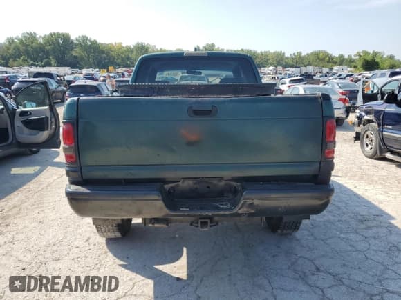 ✅ 2002 Dodge 2500 • VIN: 3B7KF23622M281527 • Lot: 70297065. Listed on Copart with 317,620 mi. Free auction sales archive from the USA and detailed vehicle history report at DreamBid. Image 6.