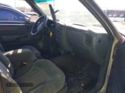 ✅ 2000 Chevrolet S-10 LS • VIN: 1GCCS1957Y8314866 • Лот: 41452658. Опубликован ранее на IAAI с пробегом 146 505 миль. Бесплатный доступ к архиву аукционных продаж из США и подробный отчёт об истории автомобиля на DreamBid. Изображение 5.