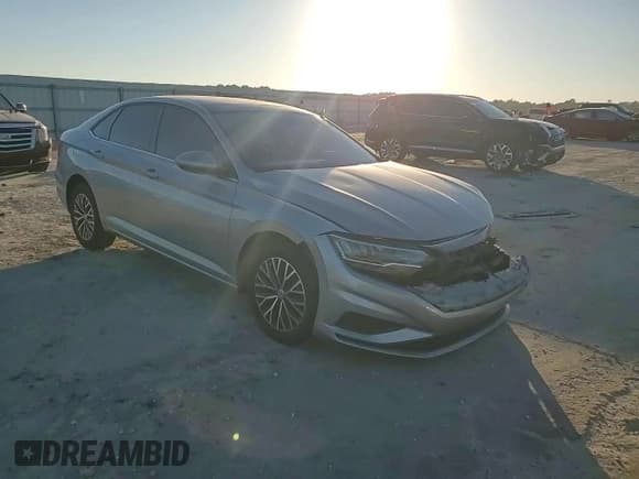 ✅ 2021 Volkswagen Jetta S • VIN: 3VWC57BU4MM100139 • Лот: 92348545. Опубликован ранее на Copart с пробегом 66 088 миль. Бесплатный доступ к архиву аукционных продаж из США и подробный отчёт об истории автомобиля на DreamBid. Изображение 13.