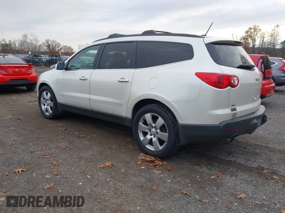 ✅ 2012 Chevrolet Traverse LTZ • VIN: 1GNKVLED1CJ379751 • Lot: 43660253. Wystawiony na IAAI z przebiegiem 162 225 mil. Bezpłatny archiwum sprzedaży aukcyjnych z USA i szczegółowy raport historii pojazdu na DreamBid. Zdjęcie 3.
