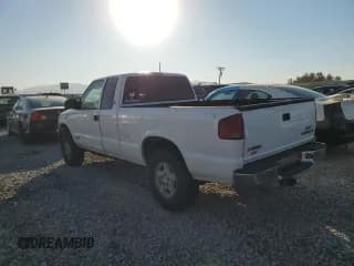 ✅ 2000 Chevrolet S-10 LS • VIN: 1GCDT19W1Y8112096 • Лот: 75716484. Опубликован ранее на Copart с пробегом Не указан. Бесплатный доступ к архиву аукционных продаж из США и подробный отчёт об истории автомобиля на DreamBid. Изображение 2.