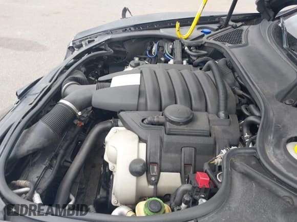 ✅ 2015 Porsche Panamera 4 • VIN: WP0AA2A7XFL001463 • Lot: 42139727. Listed on IAAI with 90,702 mi. Free auction sales archive from the USA and detailed vehicle history report at DreamBid. Image 10.