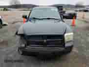 ✅ 2007 Dodge Dakota SLT • VIN: 1D7HW48P97S195188 • Лот: 81160024. Размещён на Copart с пробегом 213 194 миль миль. Получите бесплатный доступ к архиву аукционных продаж из США и посмотрите подробный отчёт об истории автомобиля на DreamBid. Изображение 5.