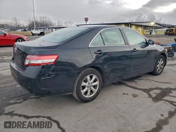 ✅ 2011 Toyota Camry LE • VIN: 4T1BF3EK7BU212128 • Lot: 94431175. Wystawiony na Copart z przebiegiem 160 718 mil. Bezpłatny archiwum sprzedaży aukcyjnych z USA i szczegółowy raport historii pojazdu na DreamBid. Zdjęcie 3.