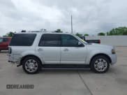 ✅ 2014 Ford Expedition Limited • VIN: 1FMJU2A52EEF05221 • Lot: 42162773. Wystawiony na IAAI z przebiegiem 195 036 mil. Bezpłatny archiwum sprzedaży aukcyjnych z USA i szczegółowy raport historii pojazdu na DreamBid. Zdjęcie 13.