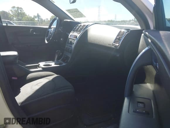 ✅ 2008 GMC Acadia SLE1 • VIN: 1GKER13778J215654 • Lot: 43497325. Wystawiony na IAAI z przebiegiem 239 660 mil. Bezpłatny archiwum sprzedaży aukcyjnych z USA i szczegółowy raport historii pojazdu na DreamBid. Zdjęcie 5.