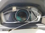 ✅ 2015 Volvo XC70 T5 Drive-E Premier • VIN: YV440MBK3F1231367 • Lot: 61335725. Wystawiony na Copart z przebiegiem 97 650 mil. Bezpłatny archiwum sprzedaży aukcyjnych z USA i szczegółowy raport historii pojazdu na DreamBid. Zdjęcie 9.