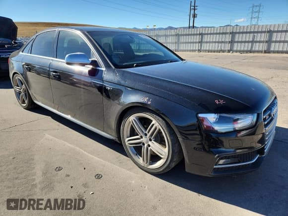 ✅ 2014 Audi S4 Premium Plus • VIN: WAUBGAFL9EA044962 • Lot: 90300295. Wystawiony na Copart z przebiegiem 114 076 mil. Bezpłatny archiwum sprzedaży aukcyjnych z USA i szczegółowy raport historii pojazdu na DreamBid. Zdjęcie 4.