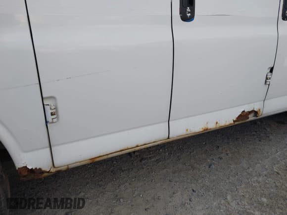 ✅ 2012 Chevrolet Express Cargo • VIN: 1GCWGFCAXC1167865 • Lot: 43807754. Listed on IAAI with 231,954 mi. Free auction sales archive from the USA and detailed vehicle history report at DreamBid. Image 6.