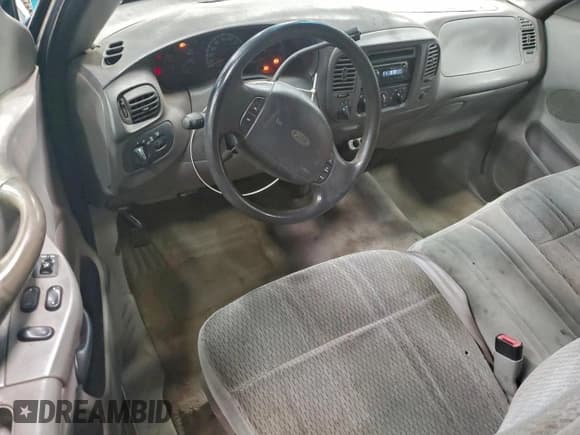 ✅ 1998 Ford F-150 • VIN: 1FTZX18W8WKA63717 • Lot: 96224275. Listed on Copart with 218,334 mi. Free auction sales archive from the USA and detailed vehicle history report at DreamBid. Image 8.