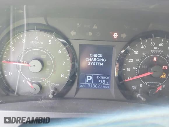 ✅ 2015 Toyota Sienna LE AAS • VIN: 5TDKK3DC8FS620688 • Lot: 43143309. Listed on IAAI with 313,677 mi. Free auction sales archive from the USA and detailed vehicle history report at DreamBid. Image 14.