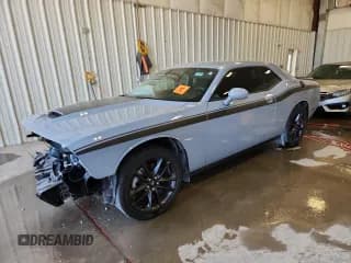 ✅ 2021 Dodge Challenger GT • VIN: 2C3CDZKG4MH610991 • Lot: 81304245. Wystawiony na Copart z przebiegiem 49 686 mil. Bezpłatny archiwum sprzedaży aukcyjnych z USA i szczegółowy raport historii pojazdu na DreamBid. Zdjęcie 1.