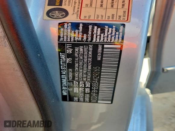 ✅ 2011 Mercedes-Benz E 350 Luxury • VIN: WDDHF8HB8BA429265 • Lot: 94115885. Listed on Copart with 88,117 mi. Free auction sales archive from the USA and detailed vehicle history report at DreamBid. Image 12.