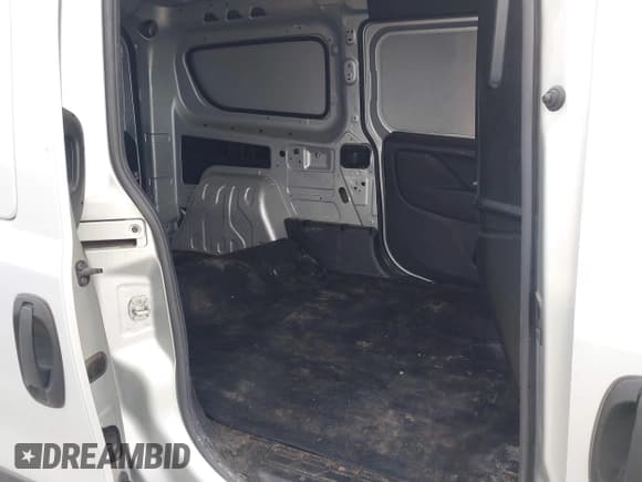 ✅ 2022 Ram ProMaster City Cargo Tradesman • VIN: ZFBHRFAB8N6X75407 • Lot: 42011880. Wystawiony na IAAI z przebiegiem 18 509 mil. Bezpłatny archiwum sprzedaży aukcyjnych z USA i szczegółowy raport historii pojazdu na DreamBid. Zdjęcie 8.