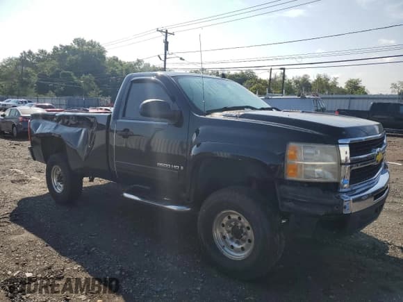 ✅ 2007 Chevrolet Silverado 2500HD 1LT • VIN: 1GCHK24K67E574006 • Lot: 63186733. Wystawiony na Copart z przebiegiem Nie podano. Bezpłatny archiwum sprzedaży aukcyjnych z USA i szczegółowy raport historii pojazdu na DreamBid. Zdjęcie 4.