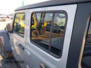 ✅ 2024 Jeep Wrangler Willys • VIN: 1C4RJXN63RW130651 • Lot: 42643240. Wystawiony na IAAI z przebiegiem 12 523 mil. Bezpłatny archiwum sprzedaży aukcyjnych z USA i szczegółowy raport historii pojazdu na DreamBid. Zdjęcie 15.