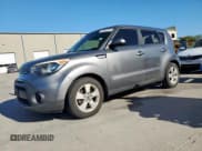 ✅ 2017 Kia Soul • VIN: KNDJN2A25H7490603 • Lot: 90850335. Wystawiony na Copart z przebiegiem 65 772 mil. Bezpłatny archiwum sprzedaży aukcyjnych z USA i szczegółowy raport historii pojazdu na DreamBid. Zdjęcie 1.