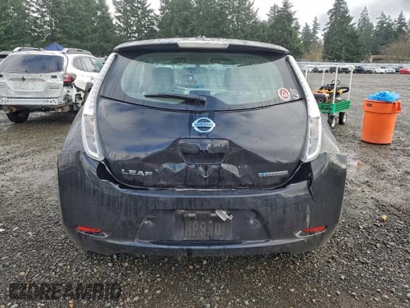 ✅ 2015 Nissan LEAF SL • VIN: 1N4AZ0CP6FC301517 • Lot: 94107495. Wystawiony na Copart z przebiegiem 107 935 mil. Bezpłatny archiwum sprzedaży aukcyjnych z USA i szczegółowy raport historii pojazdu na DreamBid. Zdjęcie 6.