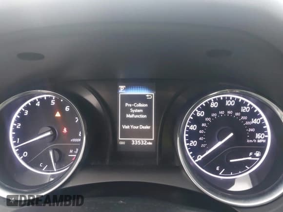 ✅ 2020 Toyota Camry LE • VIN: 4T1C11AK3LU996418 • Lot: 43528082. Wystawiony na IAAI z przebiegiem 33 532 mil. Bezpłatny archiwum sprzedaży aukcyjnych z USA i szczegółowy raport historii pojazdu na DreamBid. Zdjęcie 7.