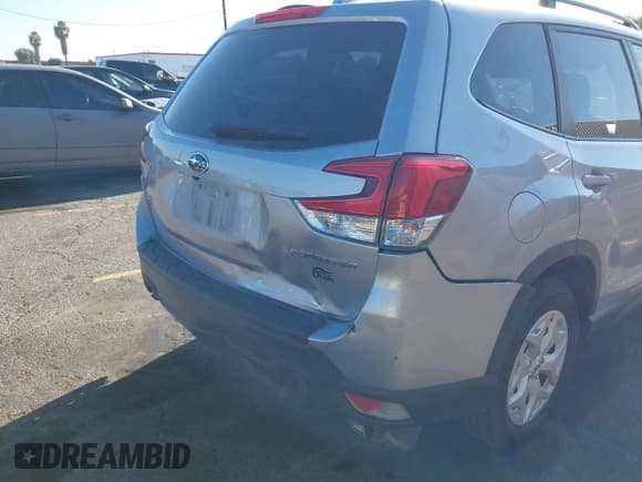 ✅ 2021 Subaru Forester • VIN: JF2SKADC8MH580782 • Lot: 43546074. Listed on IAAI with 50,701 mi. Free auction sales archive from the USA and detailed vehicle history report at DreamBid. Image 6.