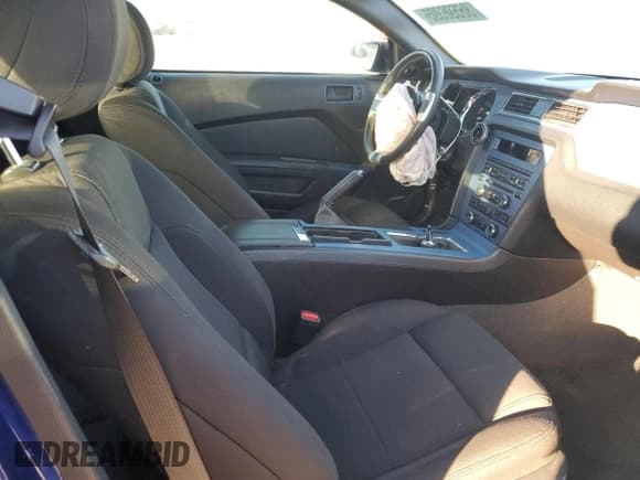 ✅ 2013 Ford Mustang GT • VIN: 1ZVBP8CF9D5230953 • Лот: 86596395. Опубликован ранее на Copart с пробегом 38 529 миль. Бесплатный доступ к архиву аукционных продаж из США и подробный отчёт об истории автомобиля на DreamBid. Изображение 10.